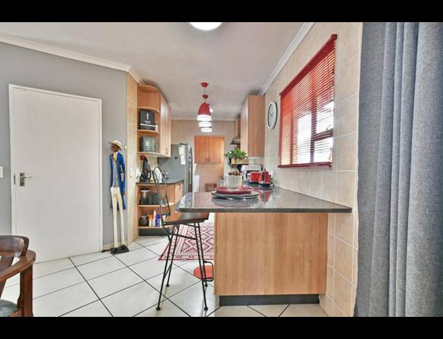 3 BEDROOM TOWNHOUSE FOR SALE IN NEW REDRUTH